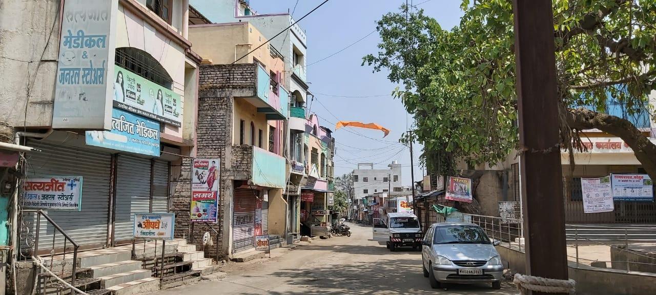 A deserted market area in Shamsherpur, Maharashtra