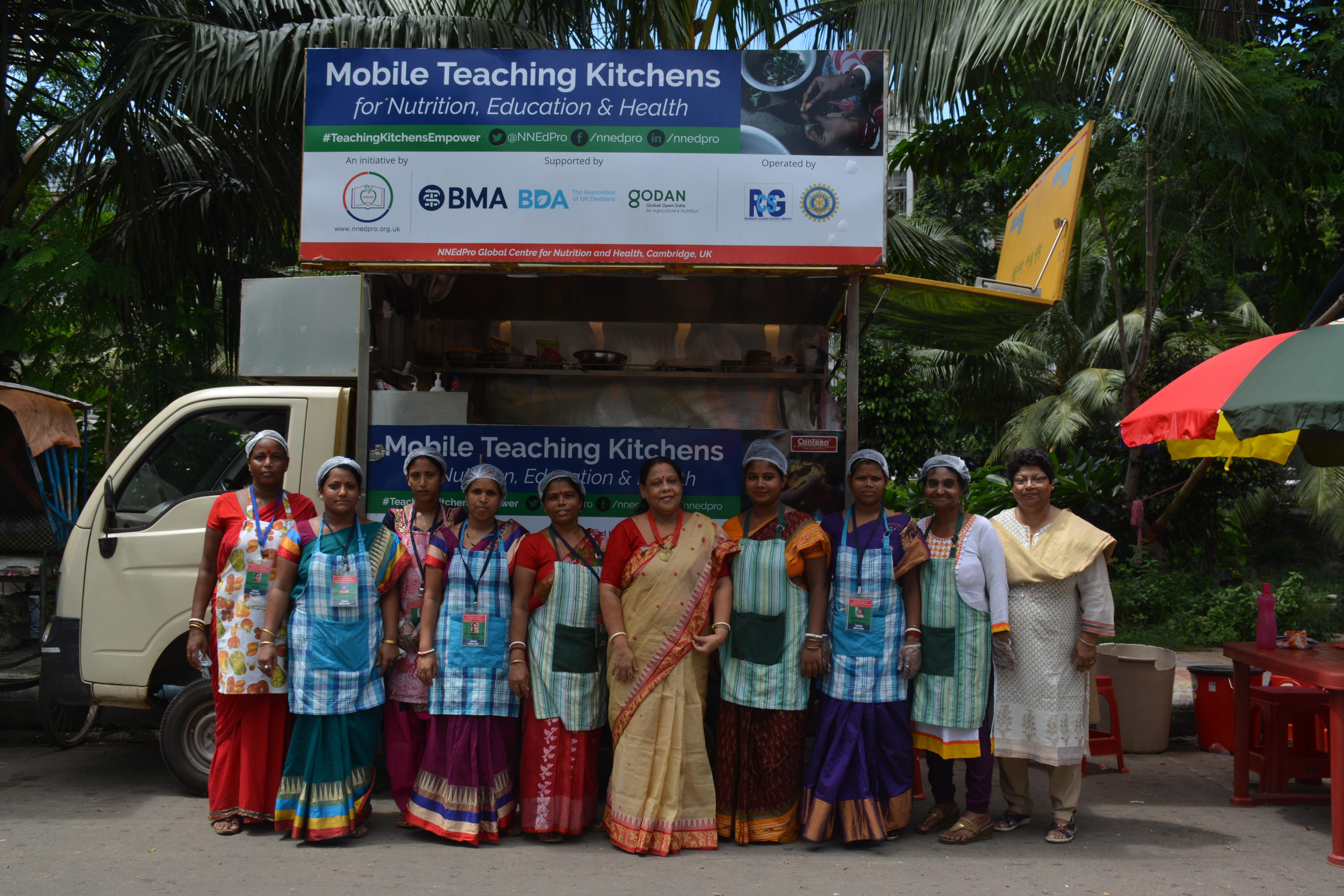 Women from the Mobile Teaching Kitchen in Kolkata